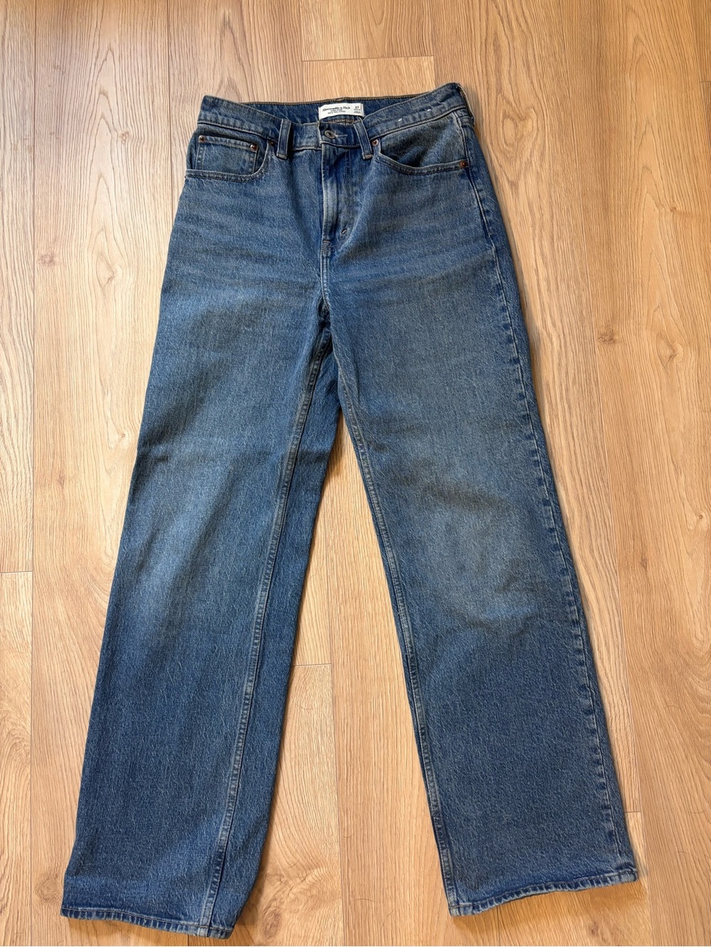 Abercrombie & Fitch women's high rise 90's relaxed